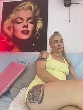 viktoria davis  online show from June 2, 2026, 12:01 am