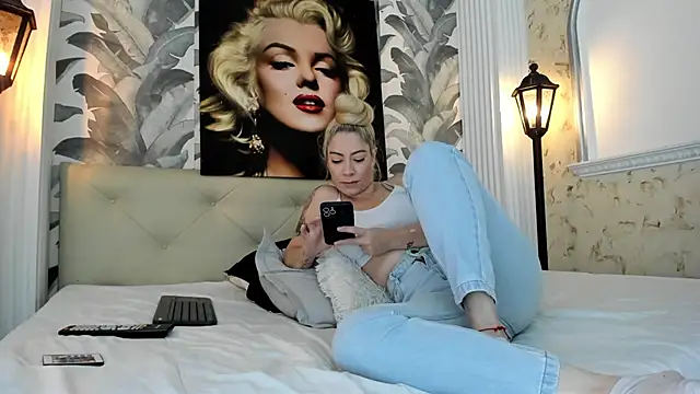 viktoria davis  online show from June 24, 2026, 10:20 pm