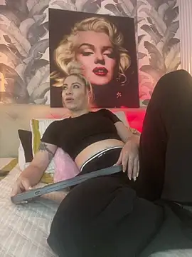 viktoria davis  online show from July 14, 2026, 2:05 am