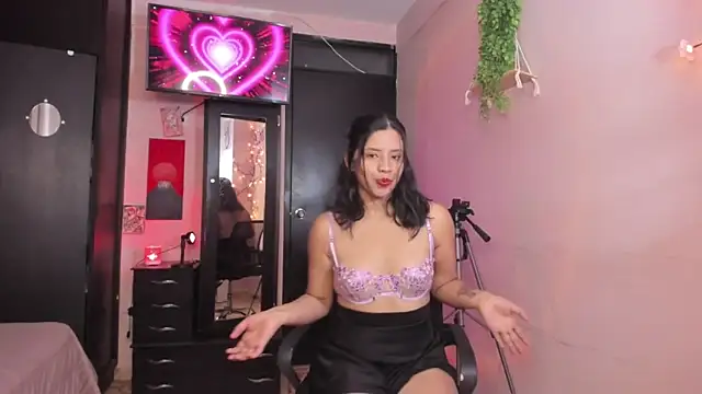Snapshot of byanabrown chatting on July 21, 2026, 12:02 am byanabrown online show from July 21, 2026, 12:02 am