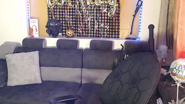 Snapshot of sachaclinford chatting on October 17, 2025, 4:53 pm sachaclinford online show from October 17, 2025, 4:53 pm