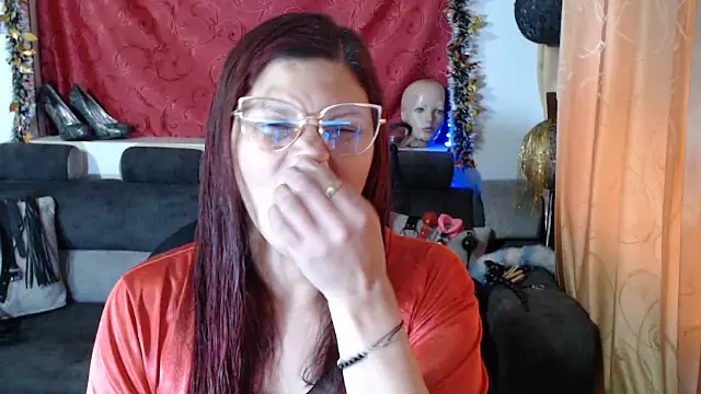 Snapshot of sachaclinford chatting on November 21, 2025, 7:56 pm sachaclinford online show from November 21, 2025, 7:56 pm