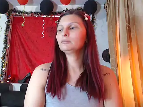 Snapshot of sachaclinford chatting on November 26, 2025, 7:48 pm sachaclinford online show from November 26, 2025, 7:48 pm