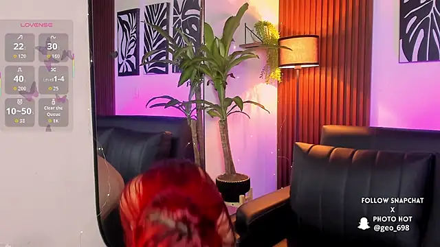 Snapshot of Georgina_caruso chatting on December 22, 2025, 4:09 am Georgina caruso online show from December 22, 2025, 4:09 am