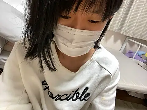 Snapshot of riri_riri_jp chatting on October 15, 2025, 10:04 am riri riri jp online show from October 15, 2025, 10:04 am