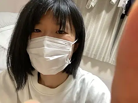 Snapshot of riri_riri_jp chatting on October 28, 2025, 11:03 am riri riri jp online show from October 28, 2025, 11:03 am