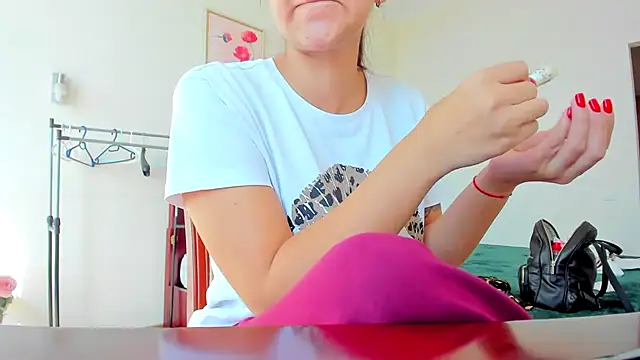 Snapshot of Tianiaa chatting on September 18, 2025, 7:32 am Tianiaa online show from September 18, 2025, 7:32 am