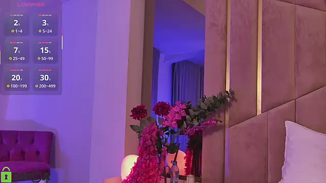 Snapshot of MaeveDream chatting on October 7, 2025, 6:27 pm MaeveDream online show from October 7, 2025, 6:27 pm