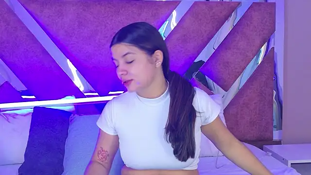 ValeriaOrtega online show from July 10, 2026, 11:46 am