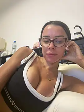 SexySophiaax online show from March 27, 2026, 3:45 pm