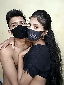 Hot couple 1 online show from September 17, 2025, 5:36 pm