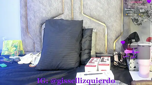 Liincostelloo online show from April 22, 2026, 12:46 am