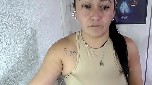 JULIANAWET69 online show from February 19, 2026, 10:06 pm