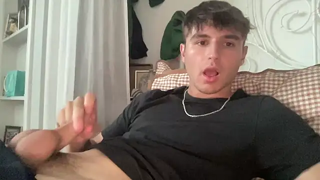Snapshot of ryan_28747 chatting on August 4, 2026, 9:50 pm ryan 28747 online show from August 4, 2026, 9:50 pm