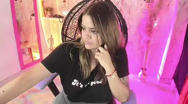 victoria  floyd online show from February 27, 2025, 8:50 am