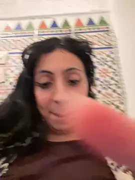 Snapshot of majdolin78 chatting on February 26, 2025, 3:19 pm majdolin78 online show from February 26, 2025, 3:19 pm