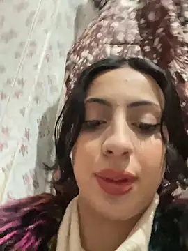 Snapshot of majdolin78 chatting on December 4, 2025, 10:57 am majdolin78 online show from December 4, 2025, 10:57 am