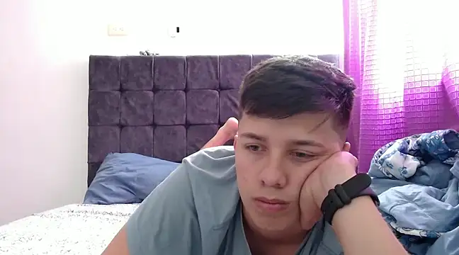 Snapshot of Alan_red chatting on January 20, 2025, 7:25 pm Alan red online show from January 20, 2025, 7:25 pm