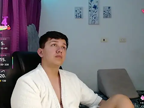 Snapshot of Alan_red chatting on September 25, 2025, 1:20 am Alan red online show from September 25, 2025, 1:20 am