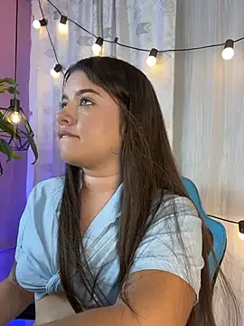 Snapshot of Lia_little18 chatting on May 21, 2026, 8:05 pm Lia little18 online show from May 21, 2026, 8:05 pm