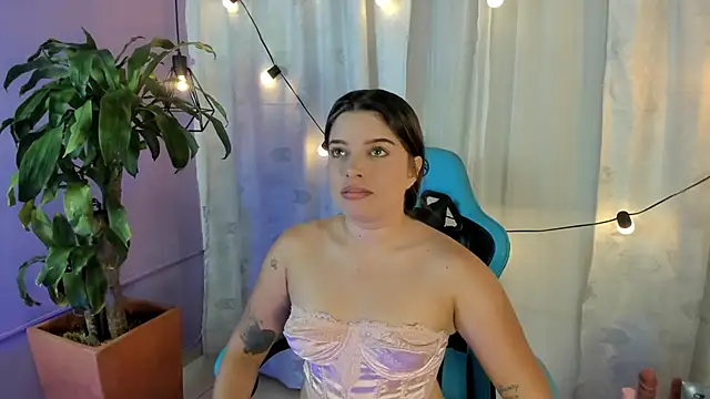 Snapshot of Lia_little18 chatting on June 12, 2026, 9:25 pm Lia little18 online show from June 12, 2026, 9:25 pm