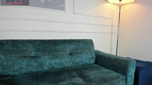 Snapshot of Zoe_Cheshire chatting on March 4, 2025, 8:38 pm Zoe Cheshire online show from March 4, 2025, 8:38 pm