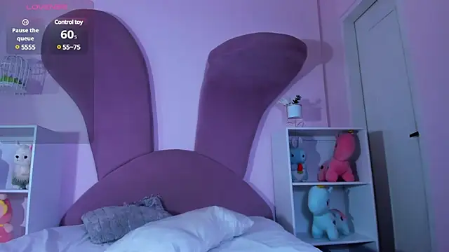 Snapshot of Zoe_Cheshire chatting on March 17, 2025, 3:47 am Zoe Cheshire online show from March 17, 2025, 3:47 am