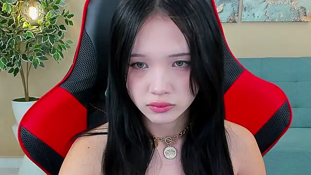 Snapshot of AnneCurtis chatting on February 5, 2025, 12:38 pm AnneCurtis online show from February 5, 2025, 12:38 pm