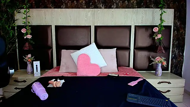 Snapshot of Bella_Smiith_ chatting on September 28, 2025, 3:06 pm Bella Smiith online show from September 28, 2025, 3:06 pm