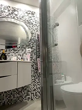 Snapshot of Greeneyes0820 chatting on January 25, 2025, 2:03 pm Greeneyes0820 online show from January 25, 2025, 2:03 pm