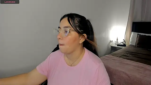 brithany olson25 online show from December 13, 2025, 8:36 pm