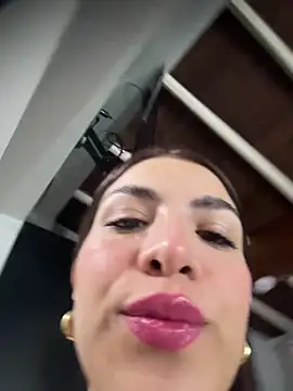 thompsonabella666 online show from March 13, 2026, 4:30 am