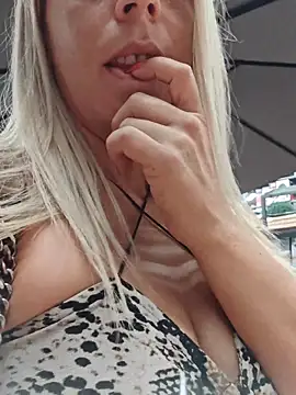Snapshot of SweetyNinaOff1 chatting on June 23, 2026, 10:46 am SweetyNinaOff1 online show from June 23, 2026, 10:46 am