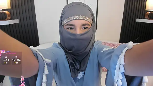 Snapshot of Ayha_khalaf chatting on March 1, 2025, 2:59 am Ayha khalaf online show from March 1, 2025, 2:59 am