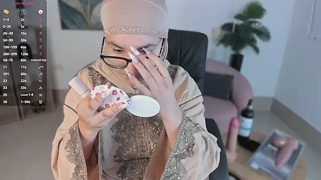 Snapshot of Ayha_khalaf chatting on September 27, 2025, 1:43 am Ayha khalaf online show from September 27, 2025, 1:43 am