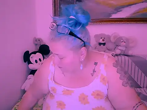 Snapshot of mayamayx chatting on November 9, 2025, 7:23 pm mayamayx online show from November 9, 2025, 7:23 pm