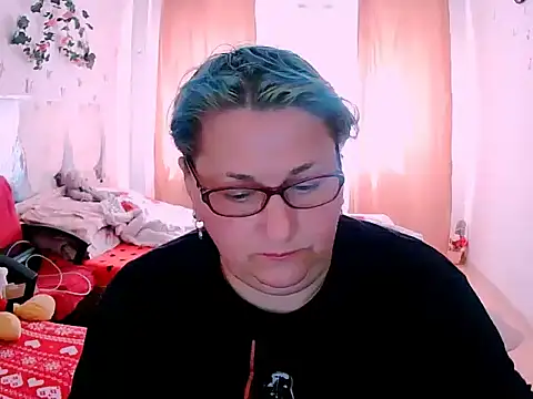 Snapshot of mayamayx chatting on May 8, 2026, 8:08 am mayamayx online show from May 8, 2026, 8:08 am
