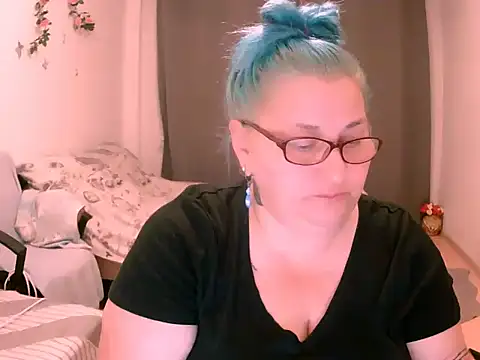 Snapshot of mayamayx chatting on July 10, 2026, 8:00 pm mayamayx online show from July 10, 2026, 8:00 pm