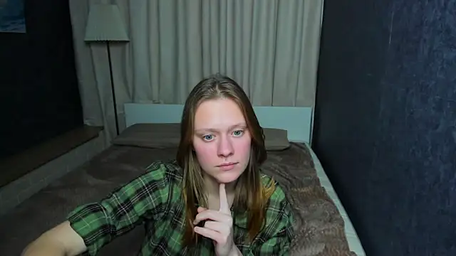 TessaSwans online show from January 29, 2025, 10:11 pm