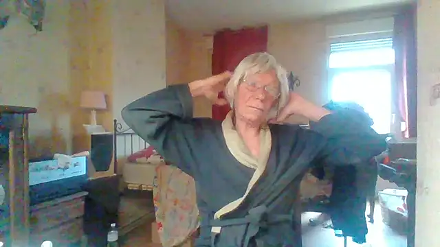 rosanetrav online show from May 20, 2026, 6:08 am