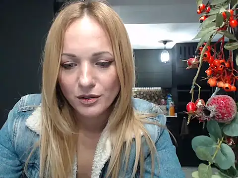 Snapshot of EllyaDiamond chatting on February 7, 2025, 3:01 am EllyaDiamond online show from February 7, 2025, 3:01 am