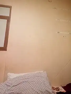 Snapshot of LuisMex1998 chatting on November 25, 2025, 12:32 am LuisMex1998 online show from November 25, 2025, 12:32 am