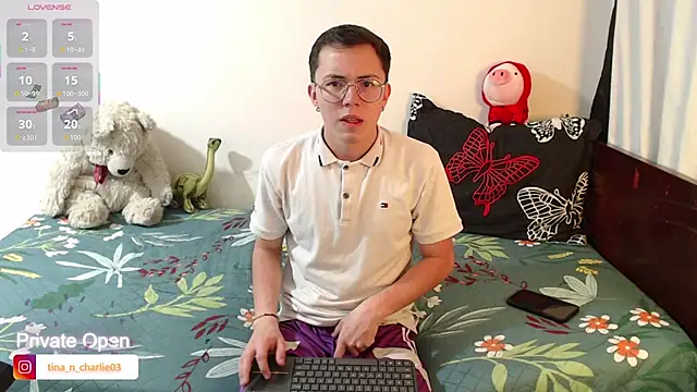 Snapshot of Tina_4_Charlie chatting on October 13, 2025, 2:17 pm Tina 4 Charlie online show from October 13, 2025, 2:17 pm