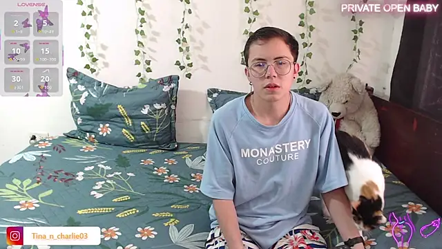 Snapshot of Tina_4_Charlie chatting on November 3, 2025, 12:39 pm Tina 4 Charlie online show from November 3, 2025, 12:39 pm