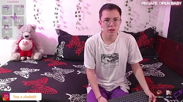 Snapshot of Tina_4_Charlie chatting on November 21, 2025, 1:54 pm Tina 4 Charlie online show from November 21, 2025, 1:54 pm