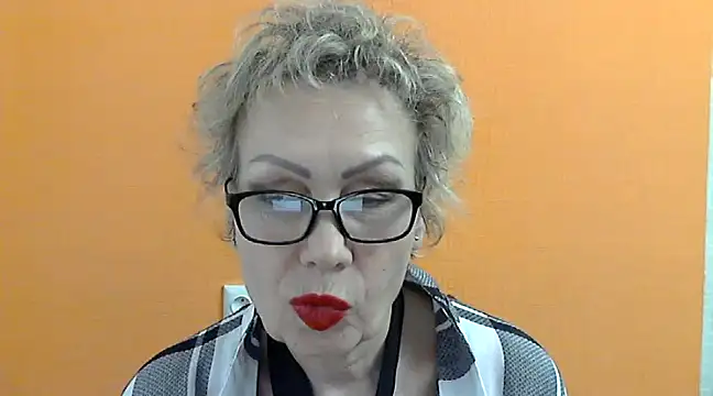 NessyJenixs online show from March 18, 2025, 6:26 pm