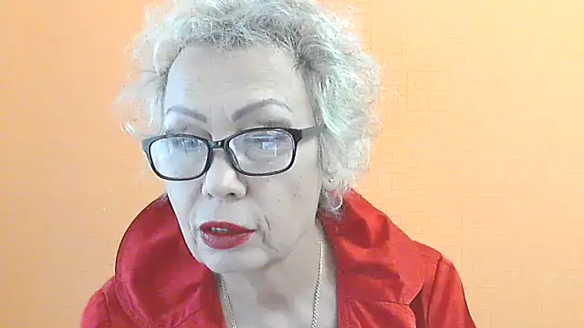 NessyJenixs online show from October 19, 2025, 7:09 am