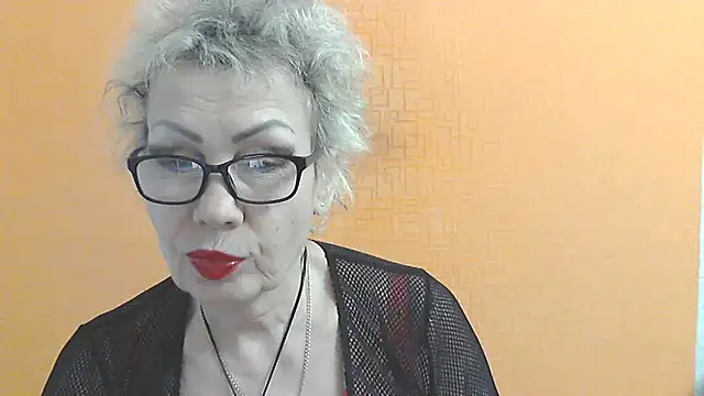 NessyJenixs online show from February 18, 2026, 1:51 pm