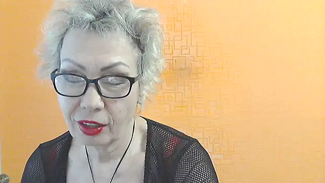 NessyJenixs online show from February 25, 2026, 8:24 am