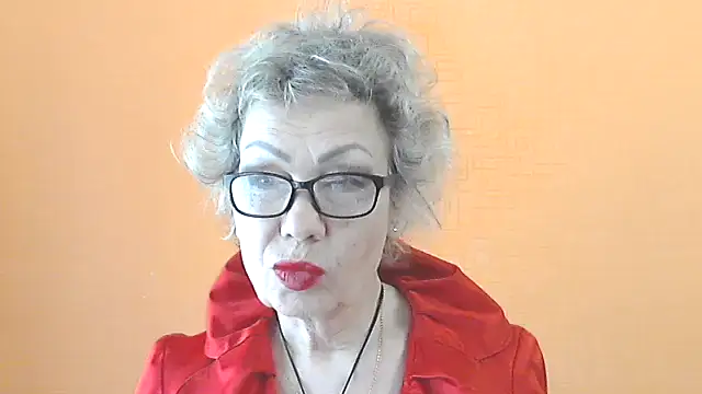 NessyJenixs online show from April 29, 2026, 6:28 am